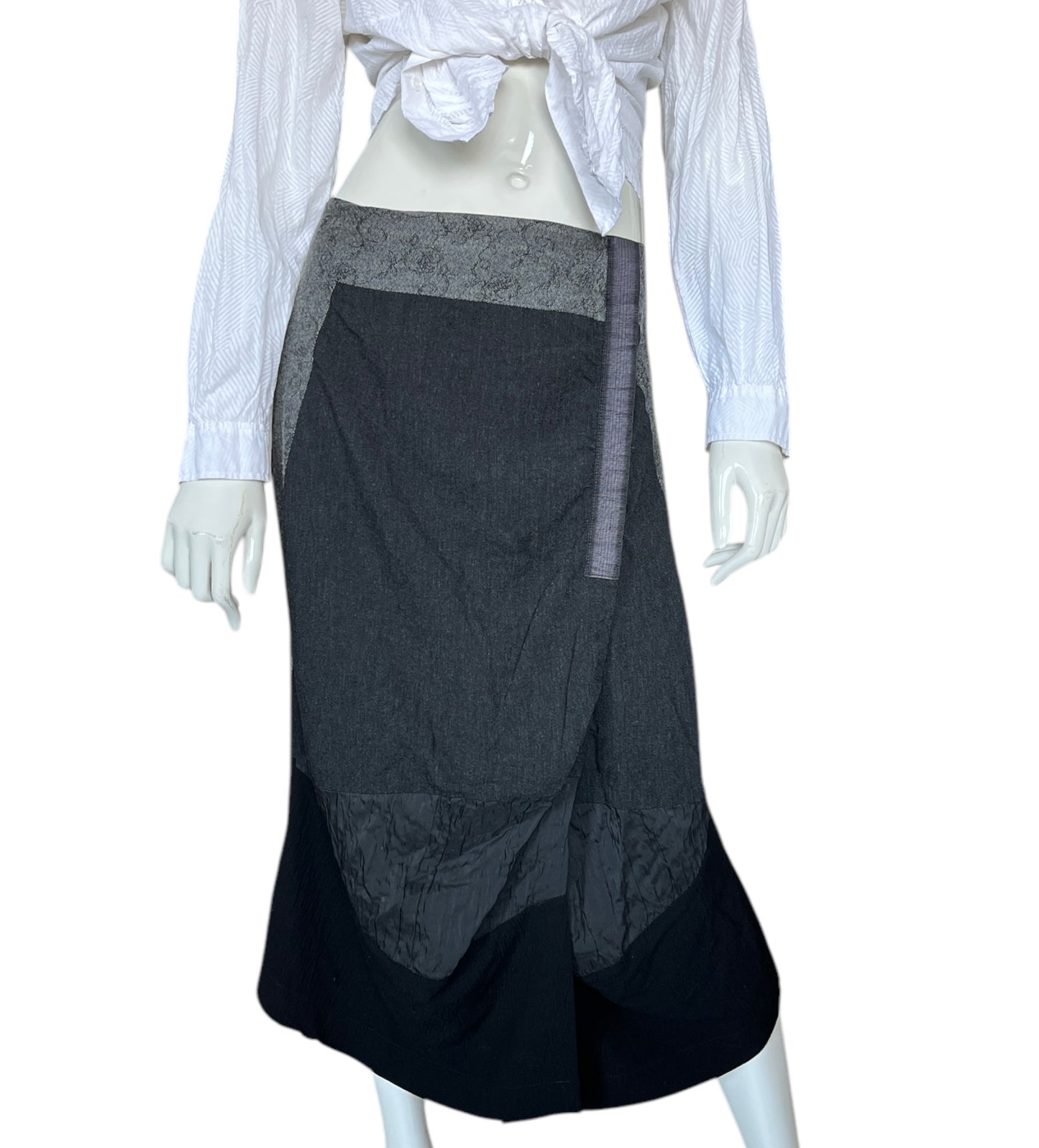 ASYMMETRICAL SKIRT