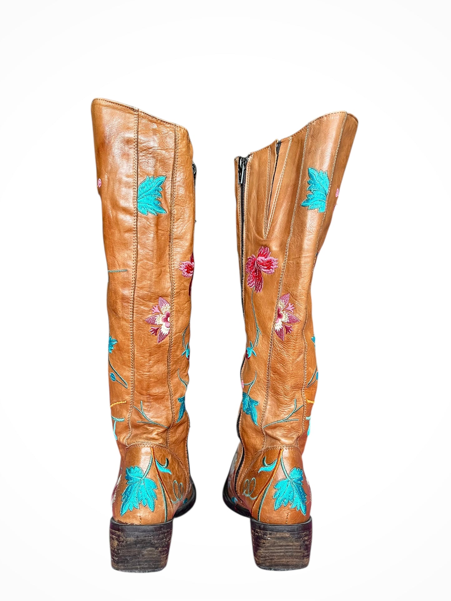 COWBOY BOOTS