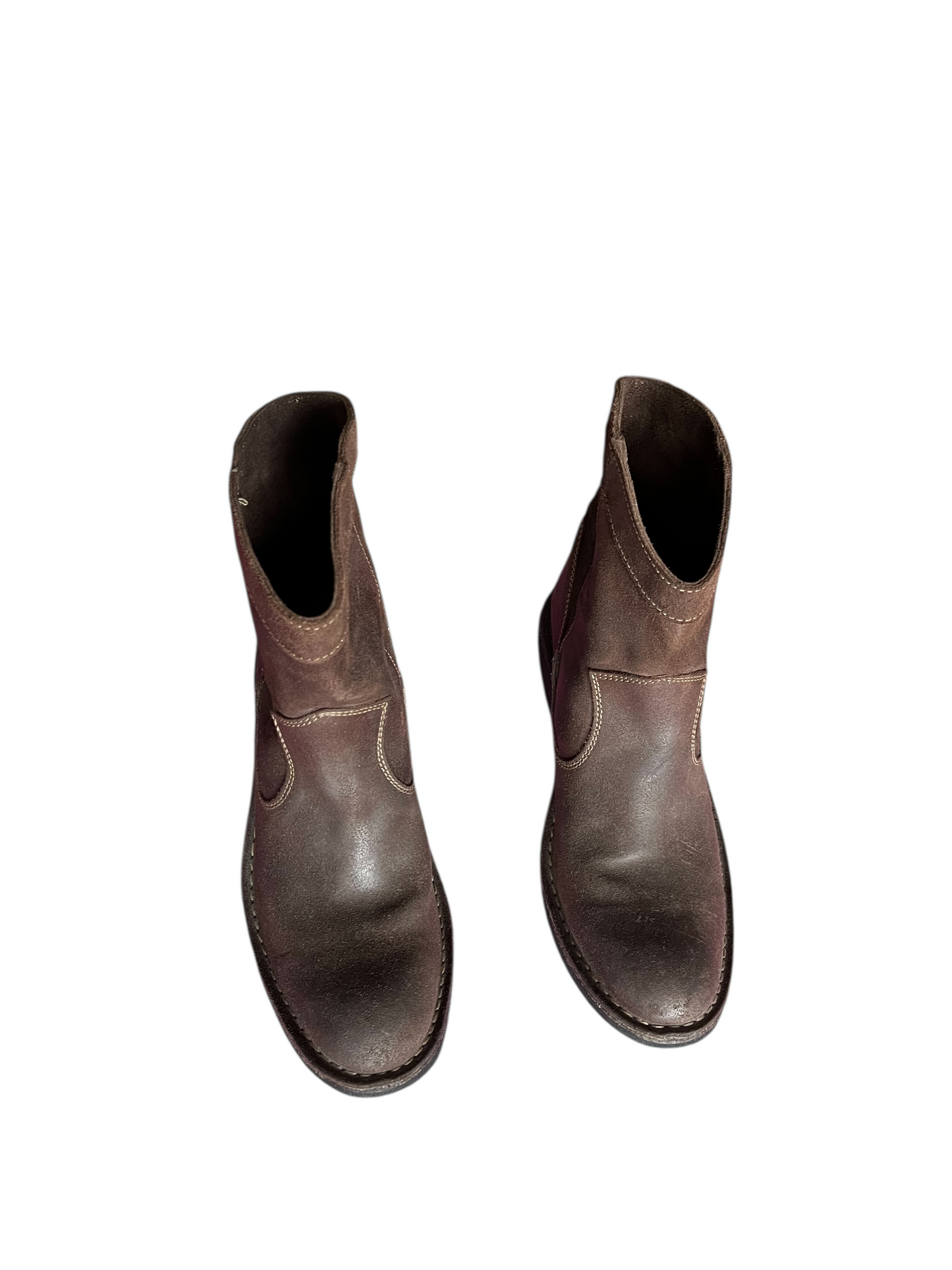 LOW ANKLE BOOTS